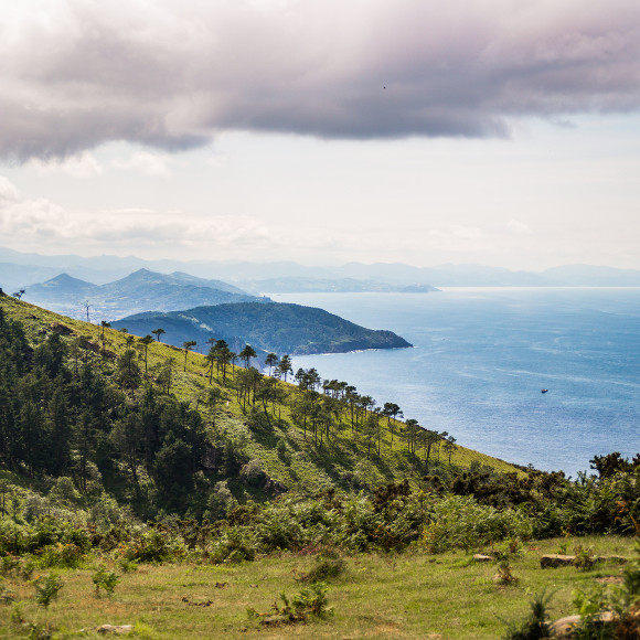 Photo d'une falaise non loin de la frontière espagnole